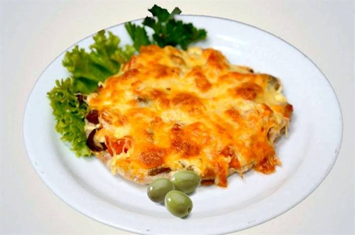 М'ясо по-французьки з картоплею та помідорами в духовці якщо використовується скляна або керамічна