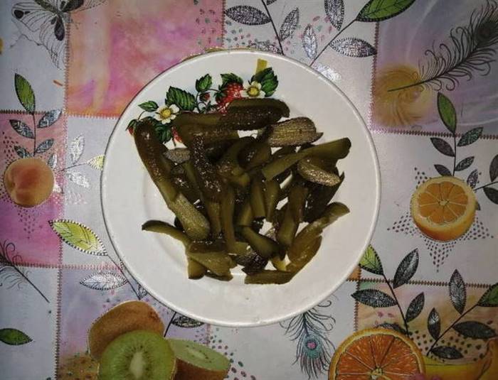 Розсольник із перловкою та солоними огірками класичний