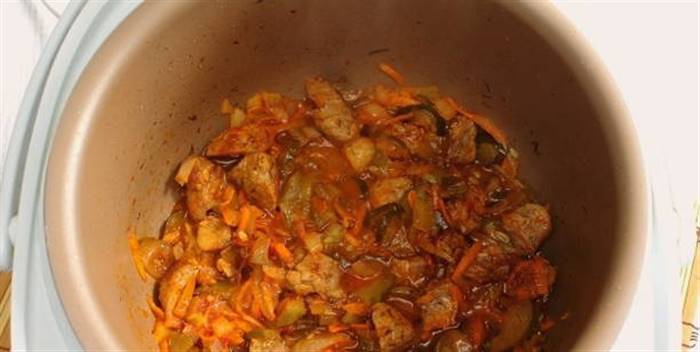 Розсольник із перловкою та солоними огірками класичний